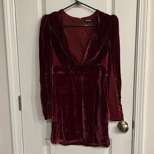 Express burgundy velvet mini dress. Excellent condition. Worn once.